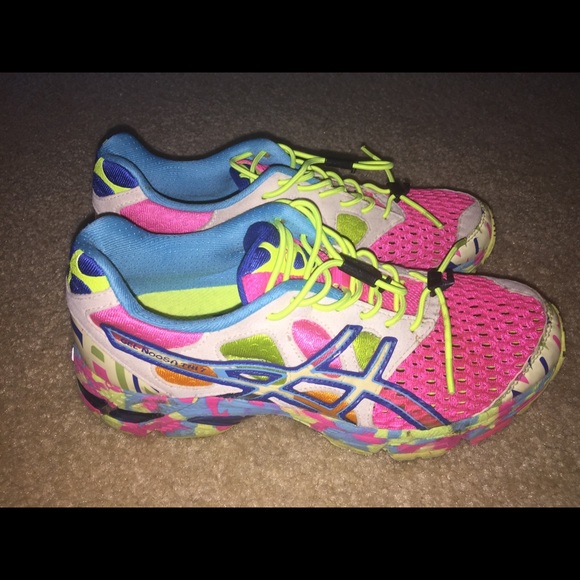 Asics Shoes - ASICS Gel Noosa Tri 7 Shoes size 7 Asics Shoes - ASICS Gel Noosa Tri 7 Shoes size 7